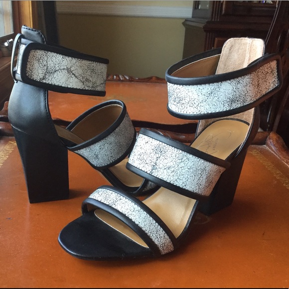 Report Signature Black/White LEATHER Strappy Sandals Heels 7M - Picture 15 of 15